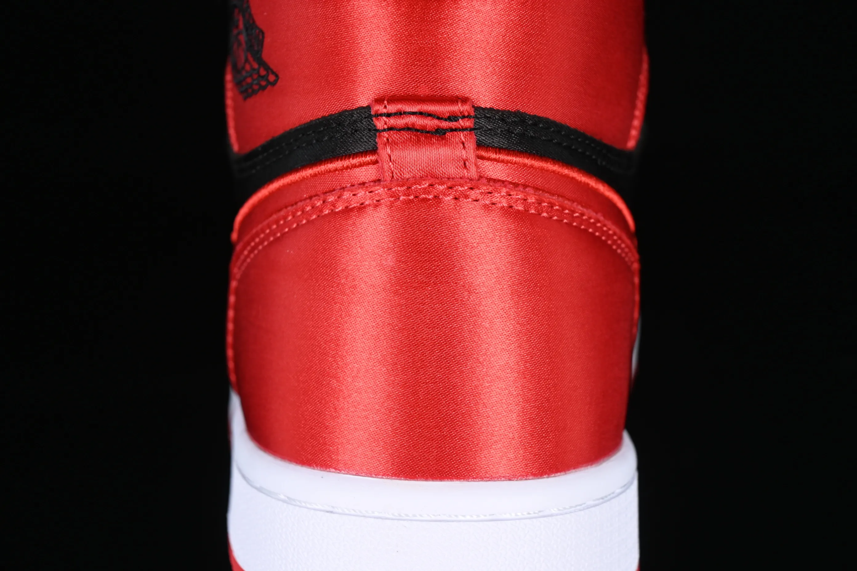 All categories Air Jordan Jordan series basketball shoes Air Jordan 1 High Z version Air Jordan 1 High OG "Satin Bred" AJ1 Joe 1 silk forbidden wear FD4810-061